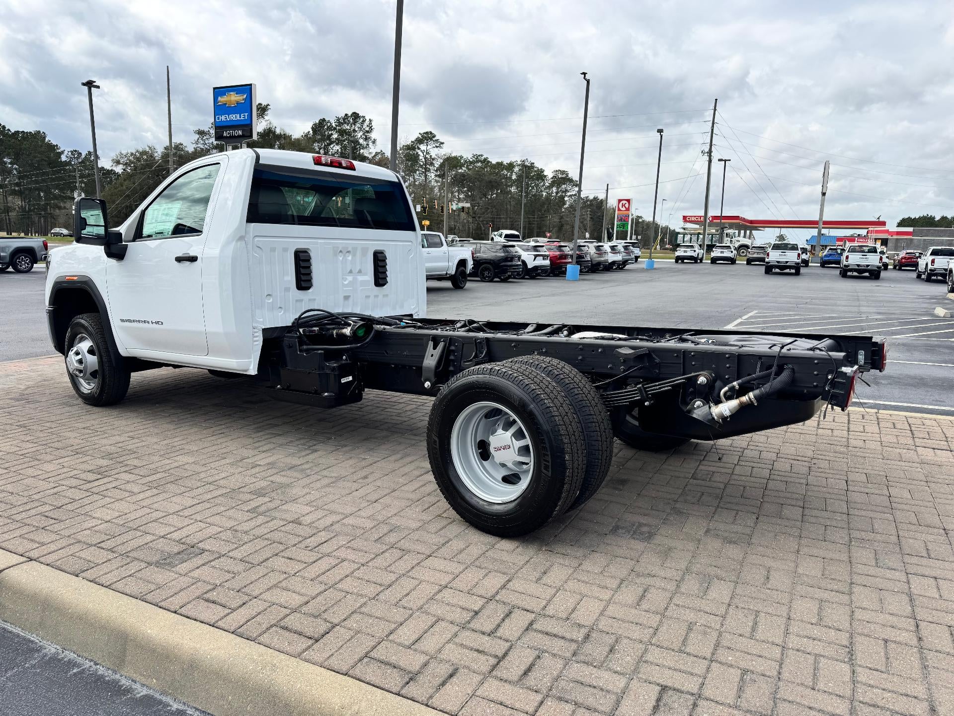 2026 GMC Sierra 3500 HD Chassis Cab Pro