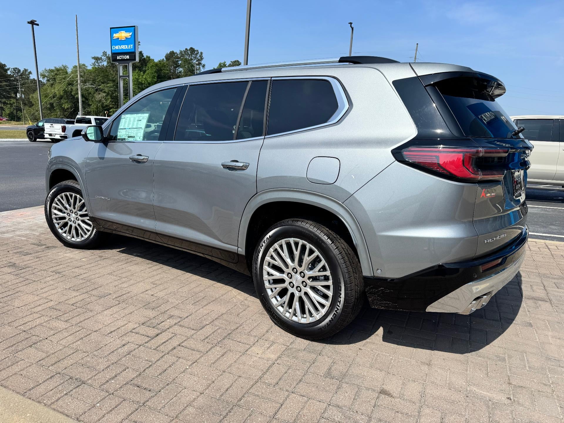 2026 GMC Acadia Denali