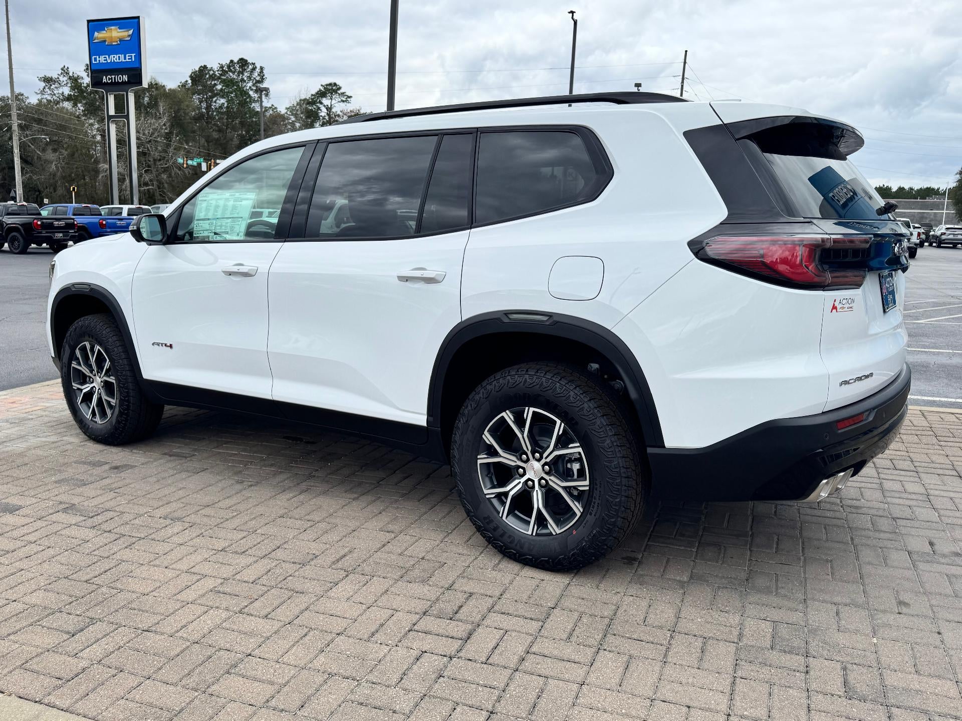 2026 GMC Acadia AT4
