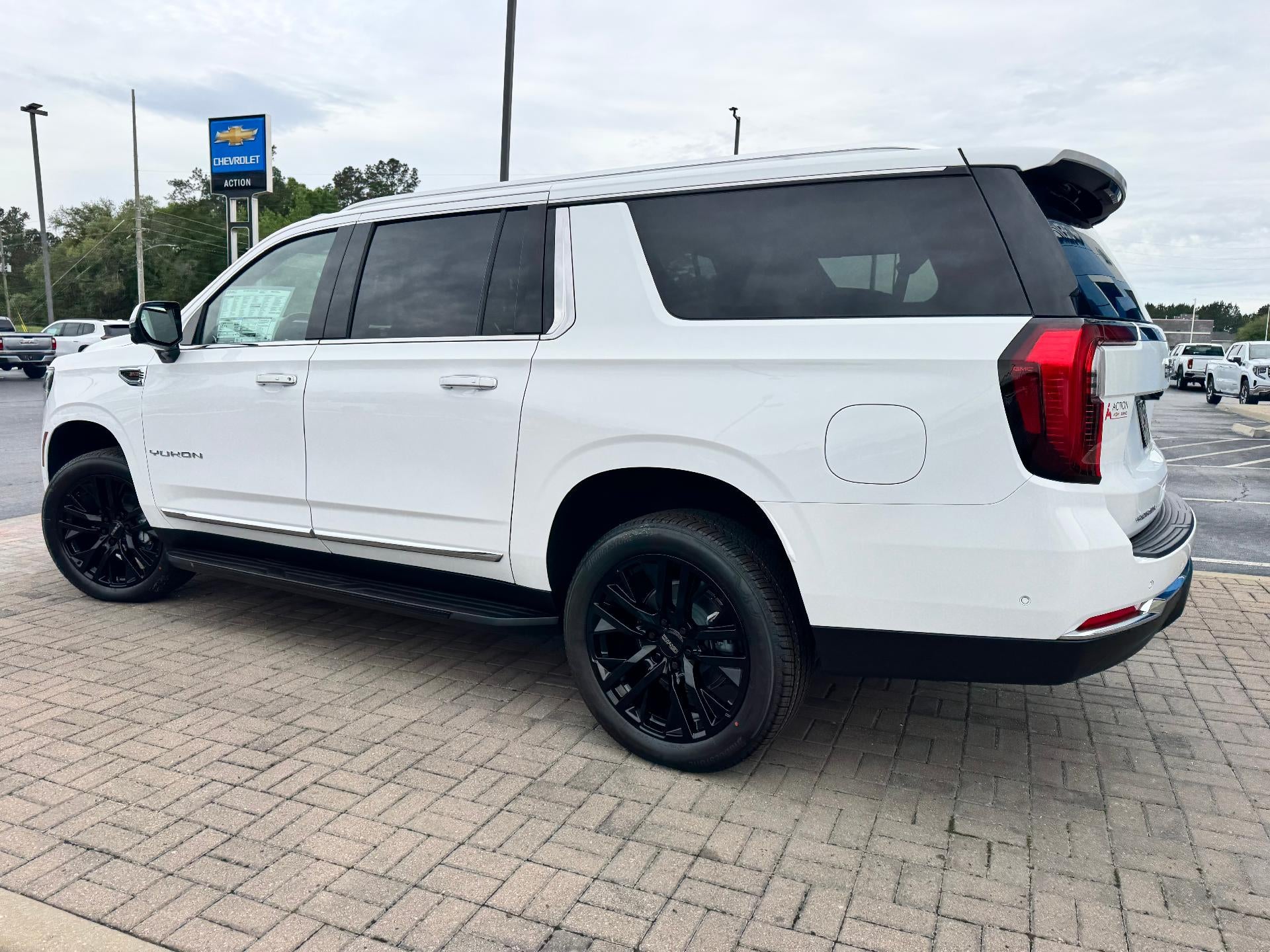 2026 GMC Yukon XL Elevation