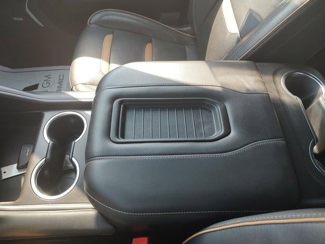 2021 GMC Yukon XL AT4