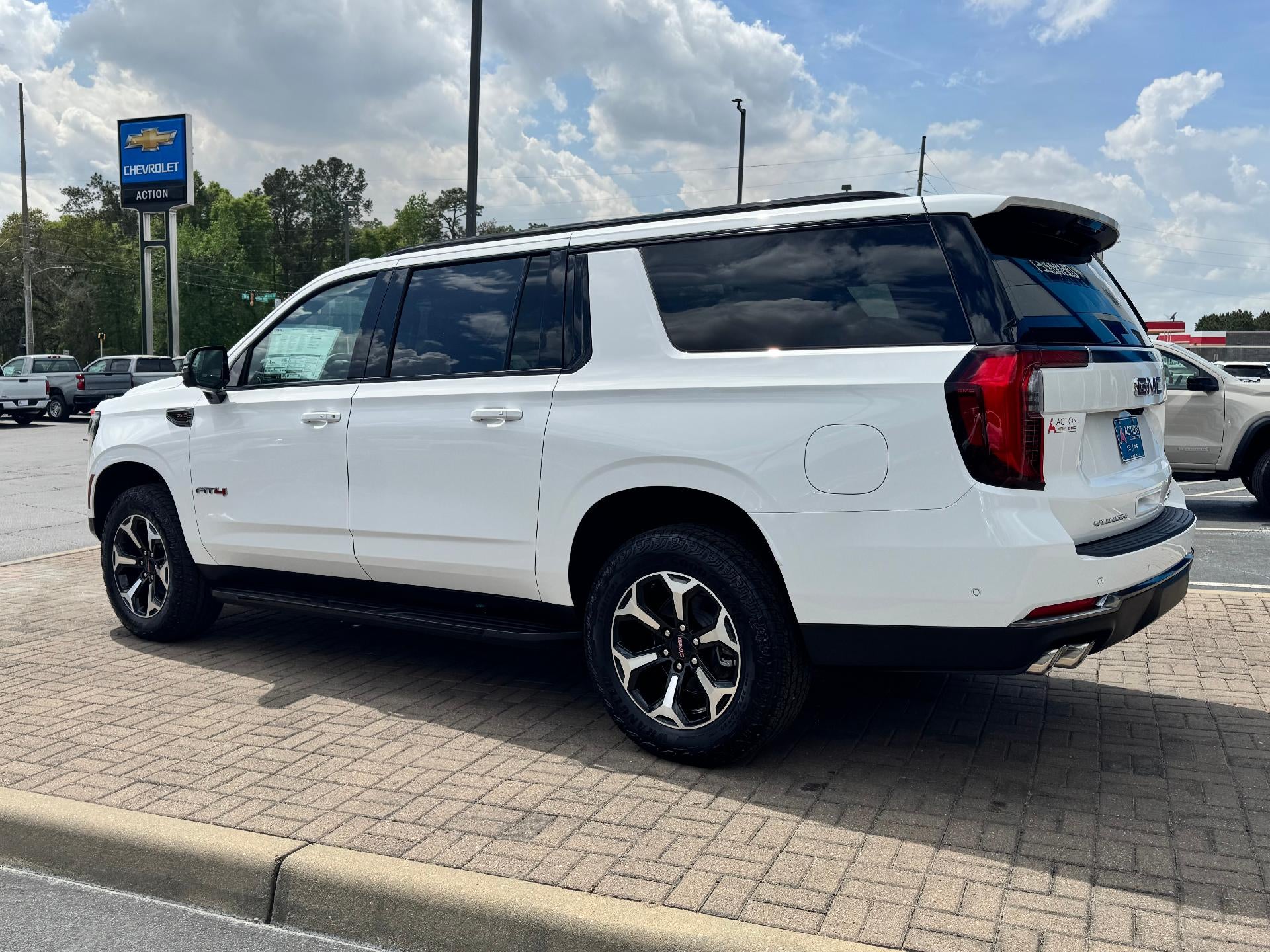 2026 GMC Yukon XL AT4
