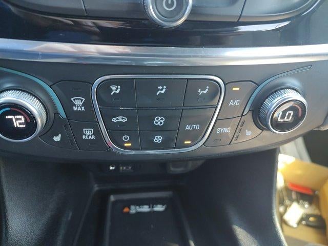 2022 Chevrolet Traverse LT Leather