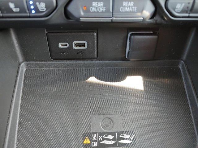 2022 Chevrolet Suburban High Country