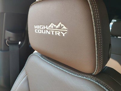 2022 Chevrolet Suburban High Country