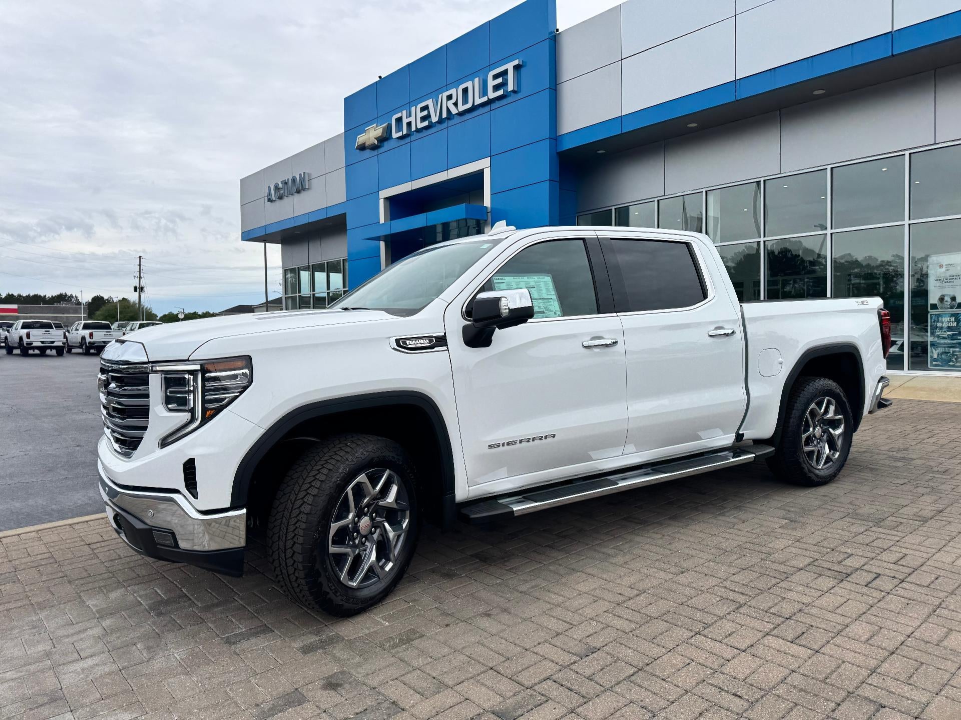 2026 GMC Sierra 1500 SLT