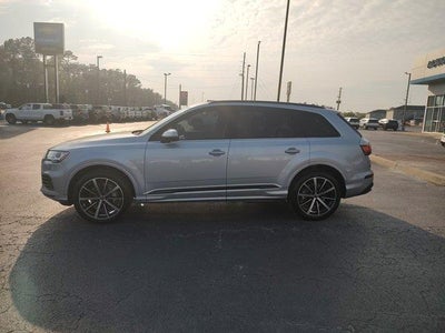 2022 Audi Q7 Premium Plus