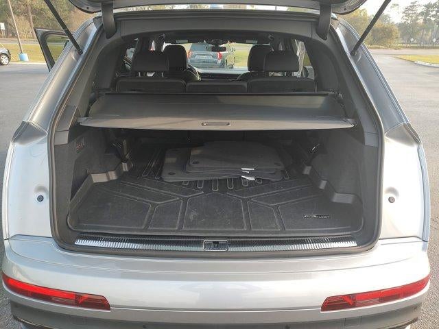 2022 Audi Q7 Premium Plus